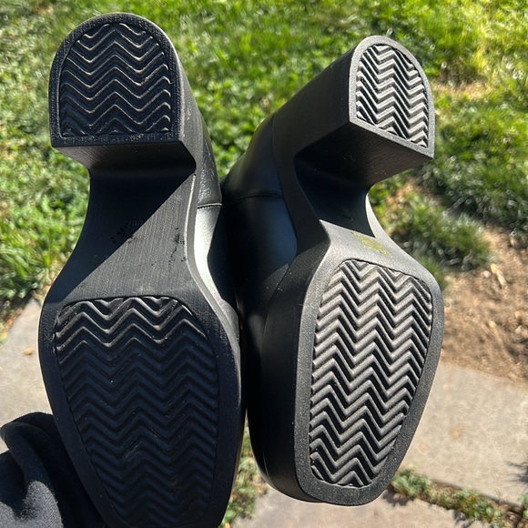 Intentionally Blank Drue Platform Boot - Picture 3 of 5